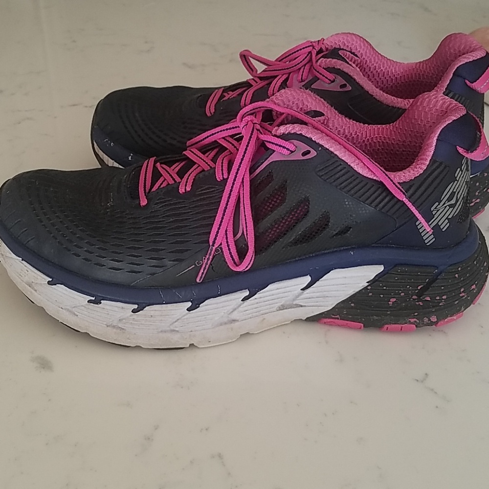 womens hoka shoes